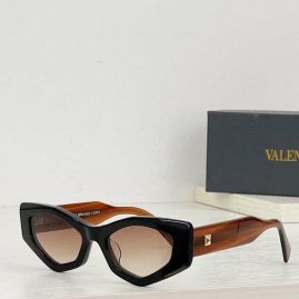 Picture of Valentino Sunglasses _SKUfw46772001fw